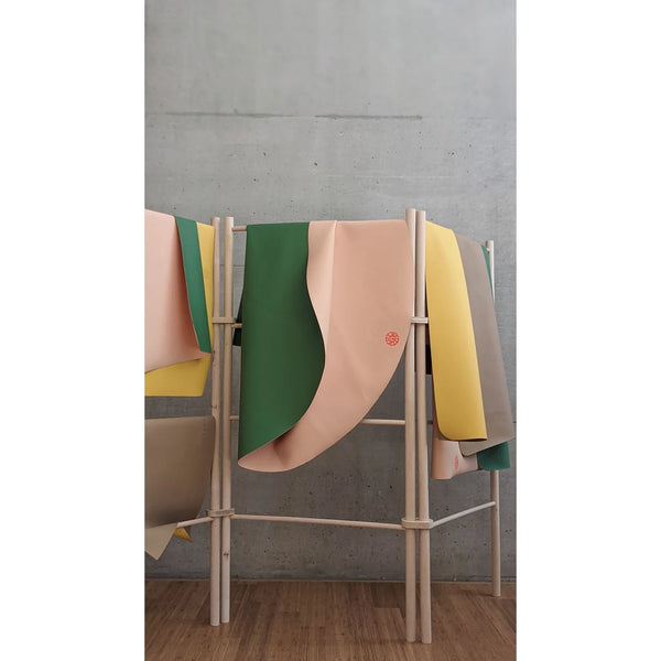 Activity & Floor Protection Mat made of Silicone Leather Roam Round Peach/Green