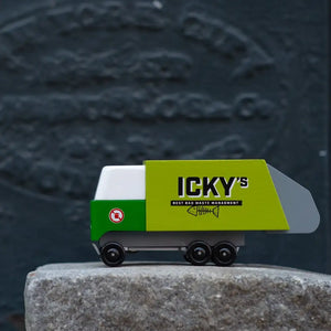 Müllwagen aus Holz von Candylab Toys von oben fotografiert