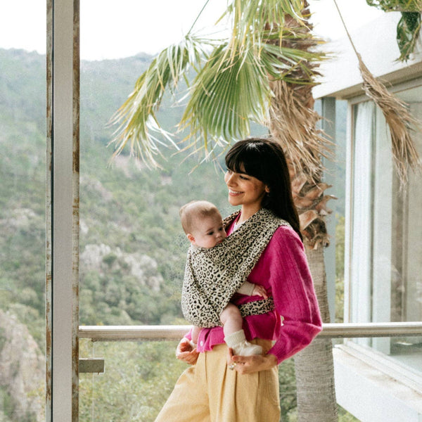 Knotless baby carrier Leo