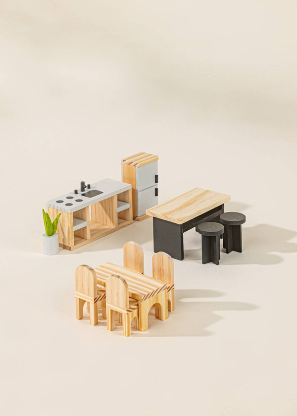 Holzpuppenhaus Küchenmöbel Set mit Kühlschrank, Herd, Tisch und Stühlen aus Kiefernholz und MDF, ideal für Kinder ab 6 Jahren.