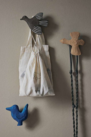 Wandhaken Anton Bird von ferm LIVING, handgeschnitzt und handbemalt