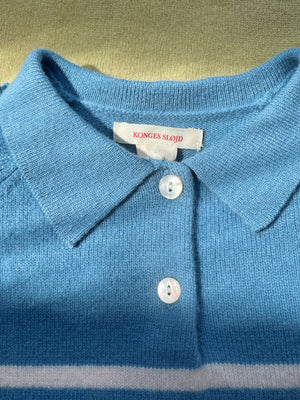 Kragen und Knöpfe des Basi Poloshirts von Konges Sløjd