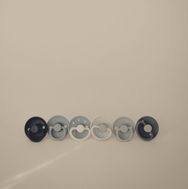 FRIGG Endless Sea Set mit Moon Phase Nachtschnuller in der Box