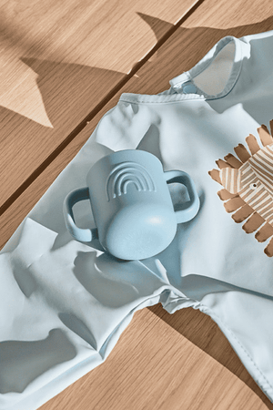 Kappu Trinkbecher beige von OYOY für kleine Kinderhände