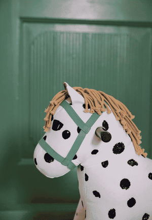 Kids Concept Schaukelpferd Pippi – Kufen und Griffe im Detail