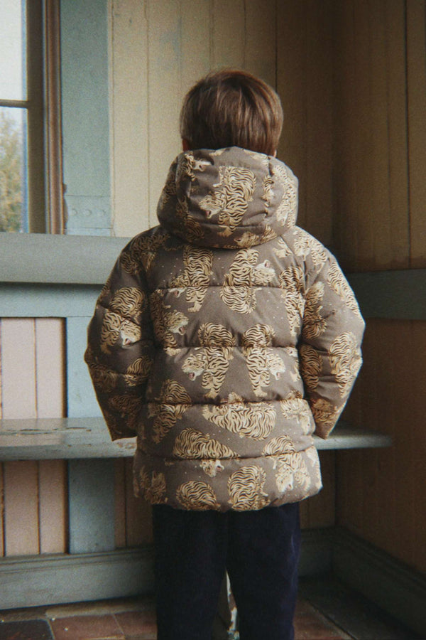 Winddichte Pufferjacke Nuka von Konges Sløjd, leicht genug zum Toben im Freien