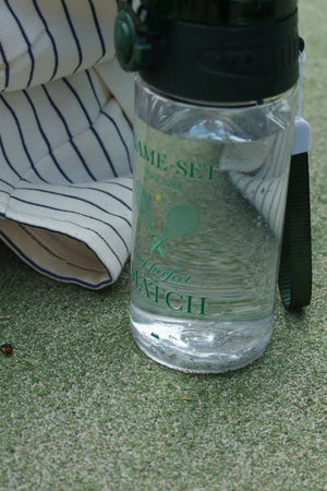 Konges Sløjd Trinkflasche Match – Klickdeckel geöffnet