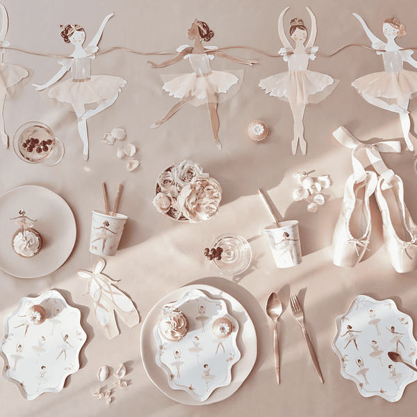 Geschwungener Goldrand des Meri Meri Ballerina Tellers
