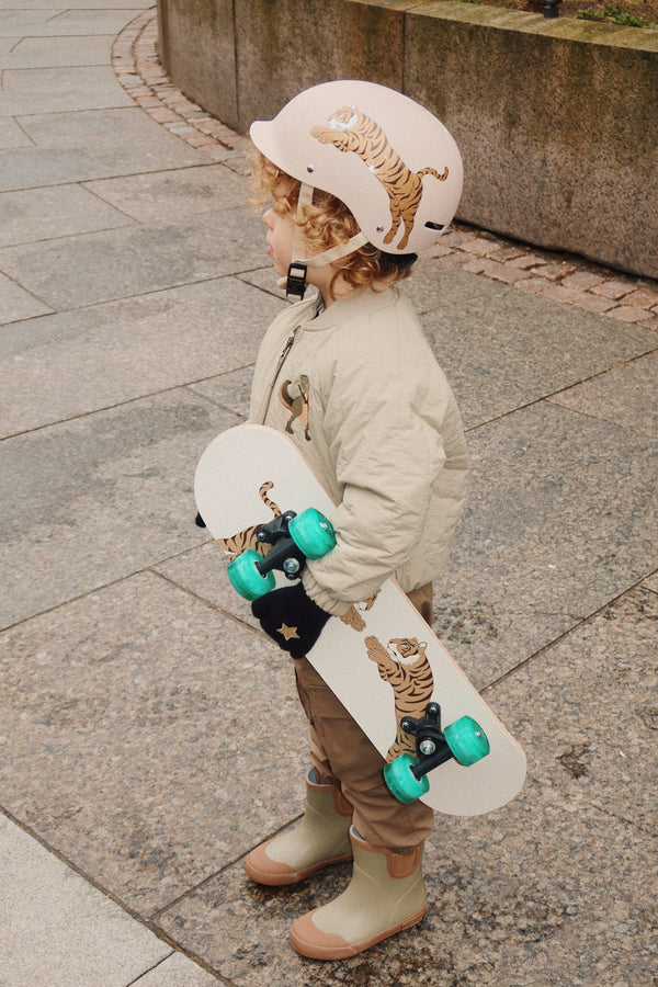 Skateboard Tiger
