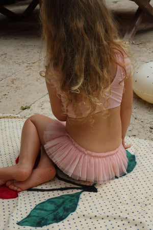 Badekleid Amandine Powder Pink von Konges Sløjd, Seitenansicht