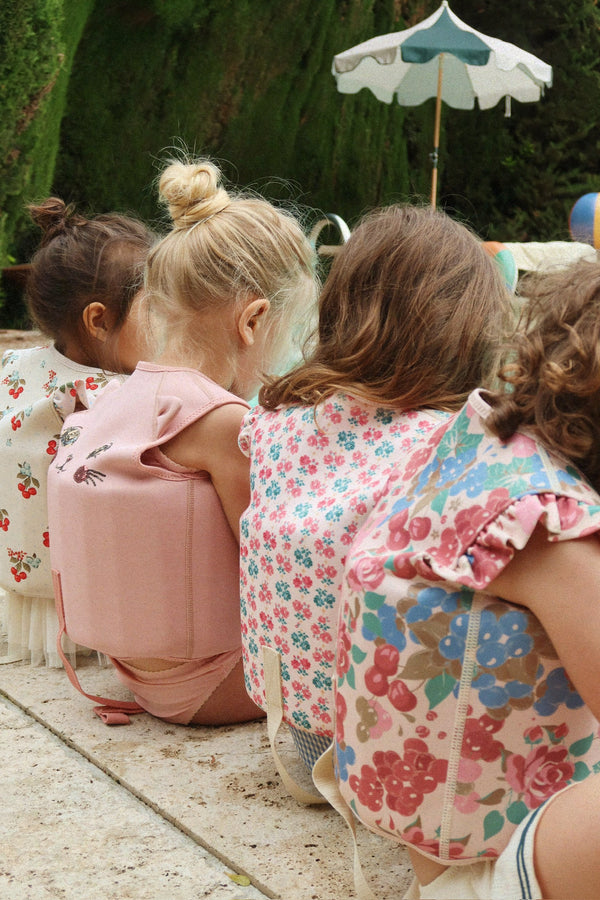 Avery Marmelatta life jacket