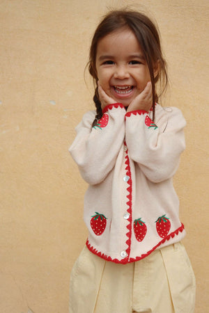 Kinder-Strickjacke Collette von Konges Sløjd, Ärmeldetail