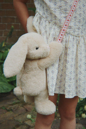 Konges Sløjd Teddy-Tasche Bunny – flauschiger Stoff