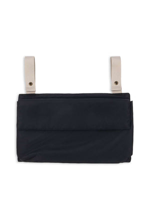 ALL YOU NEED Tasche in Schwarz von Konges Sløjd am Buggy montiert