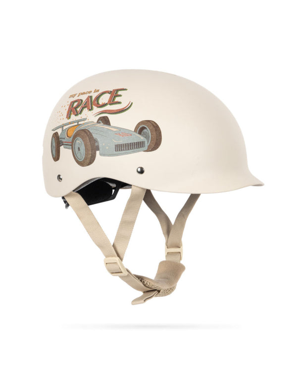 Race bicycle helmet