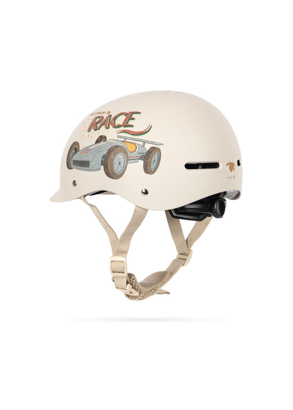 Race bicycle helmet