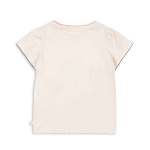 Gelbes Kindershirt Famo von Konges Sløjd, flach gelegt