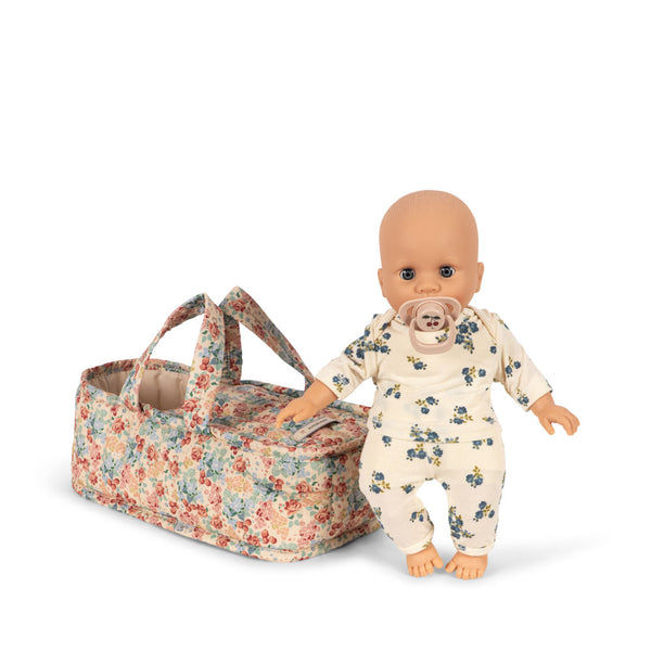 Lucca in doll carrycot Vienna