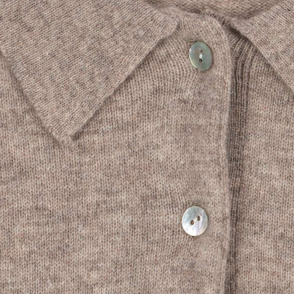 Konges Sløjd Polo Basi Oatmeal Melange, weicher Materialmix