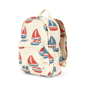 Rainy Kinder-Rucksack Ahoy mit Bootsmotiven für Kinder, ideal für den Schulstart und ergonomisches Tragen.