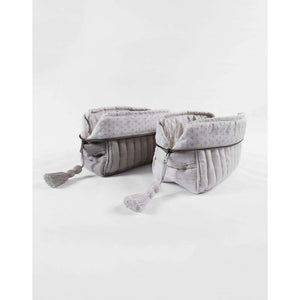 Pine Cone Lulu Natura, heller Stoff und Zipper im Detail