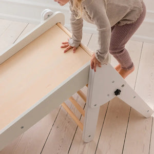 Sebra Kletterdreieck FSC als Indoor-Klettergerüst im Kinderzimmer
