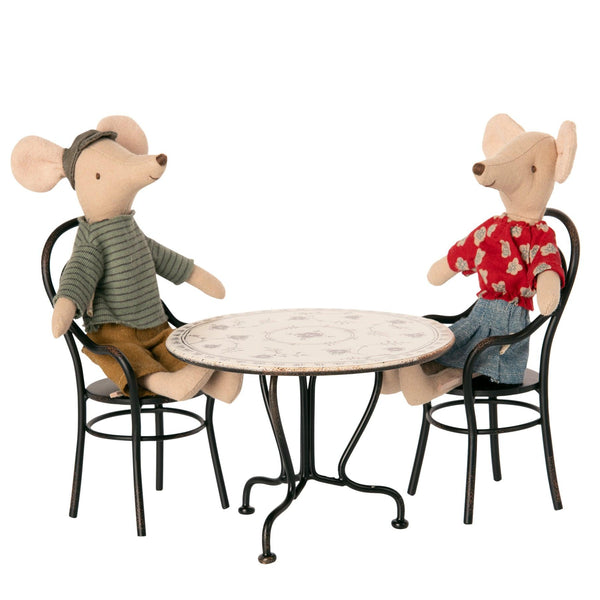 Ensemble de table à manger avec 2 chaises