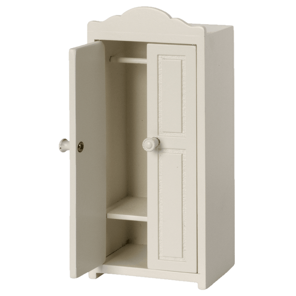armoire en bois souris