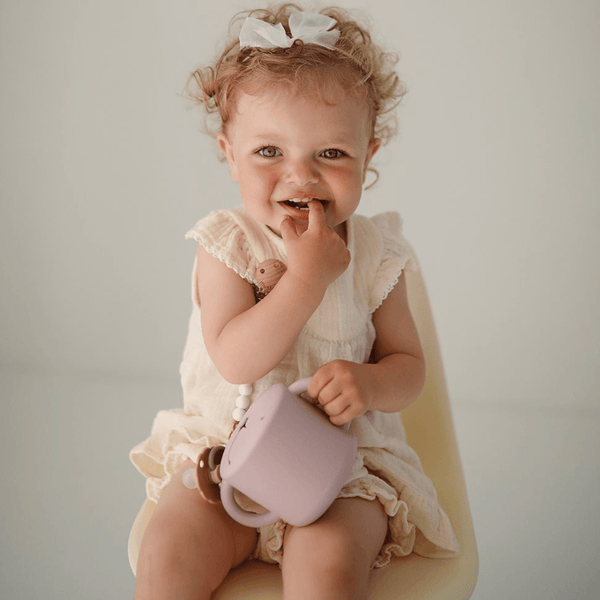 Mushie Snackbecher Soft Lilac | Kinderbesteck | Beluga Kids