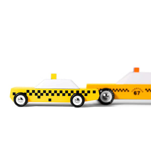 Gelbes Candycab Taxi von Candylab aus massivem Buchenholz